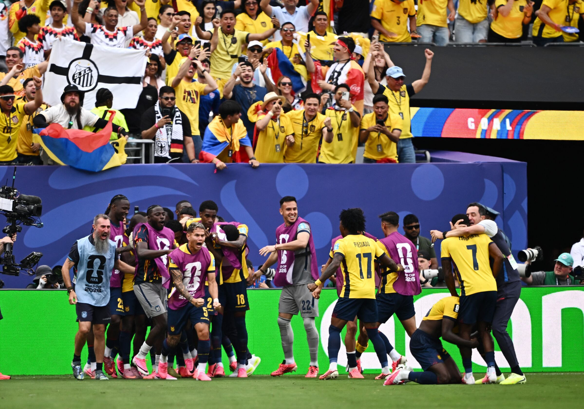 Ecuador quật ngã Đức, lách khe cửa hẹp vào vòng knock-out - hình ảnh - betau88.vip