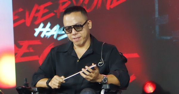 Hoàng Touliver ngồi xe lăn xuất hiện tại fan meeting, cộng đồng lo lắng - hình ảnh - betau88.vip Hoàng Touliver ngồi xe lăn xuất hiện tại fan meeting, cộng đồng lo lắng - hình ảnh - betau88.vip