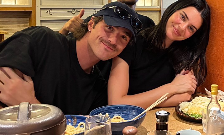 AU88 Bắn Cá: Kendall Jenner và Jacob Elordi Gây Sốt Khi Du Lịch Nhật Bản - hình ảnh - betau88.vip