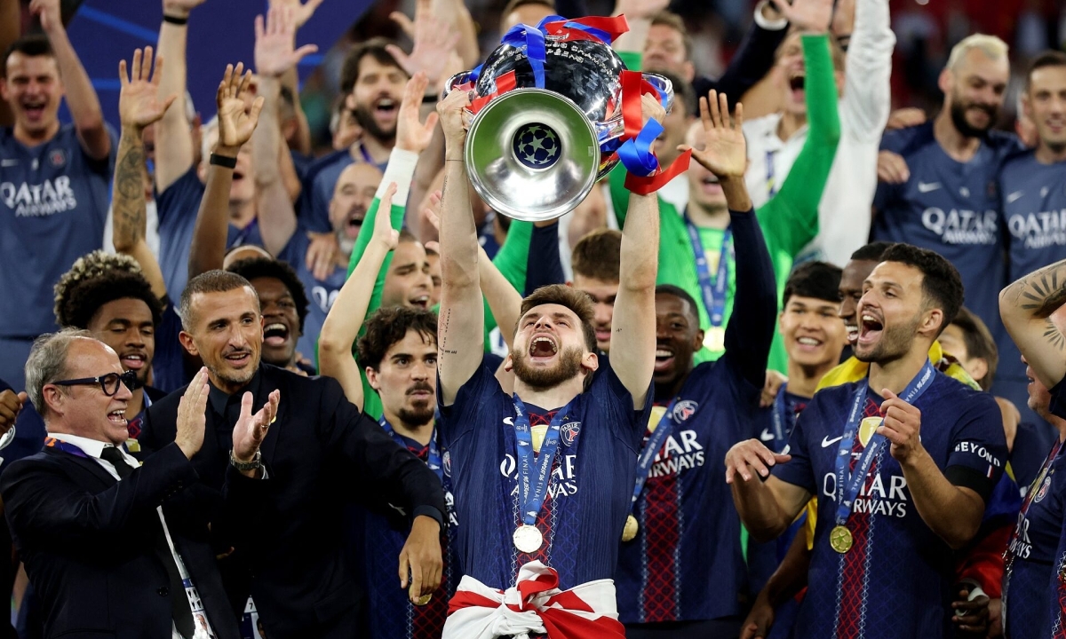 Link vào nhà cái AU88: Kvaratskhelia tỏa sáng, PSG thống trị Đội hình tiêu biểu Champions League 2025-2026 - hình ảnh - betau88.vip