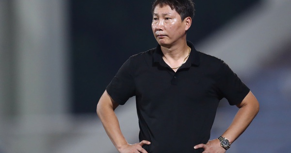 HLV Kim Sang-sik đối mặt thử thách lớn tại Asian Cup 2027 sau AFF Cup - hình ảnh - betau88.vip