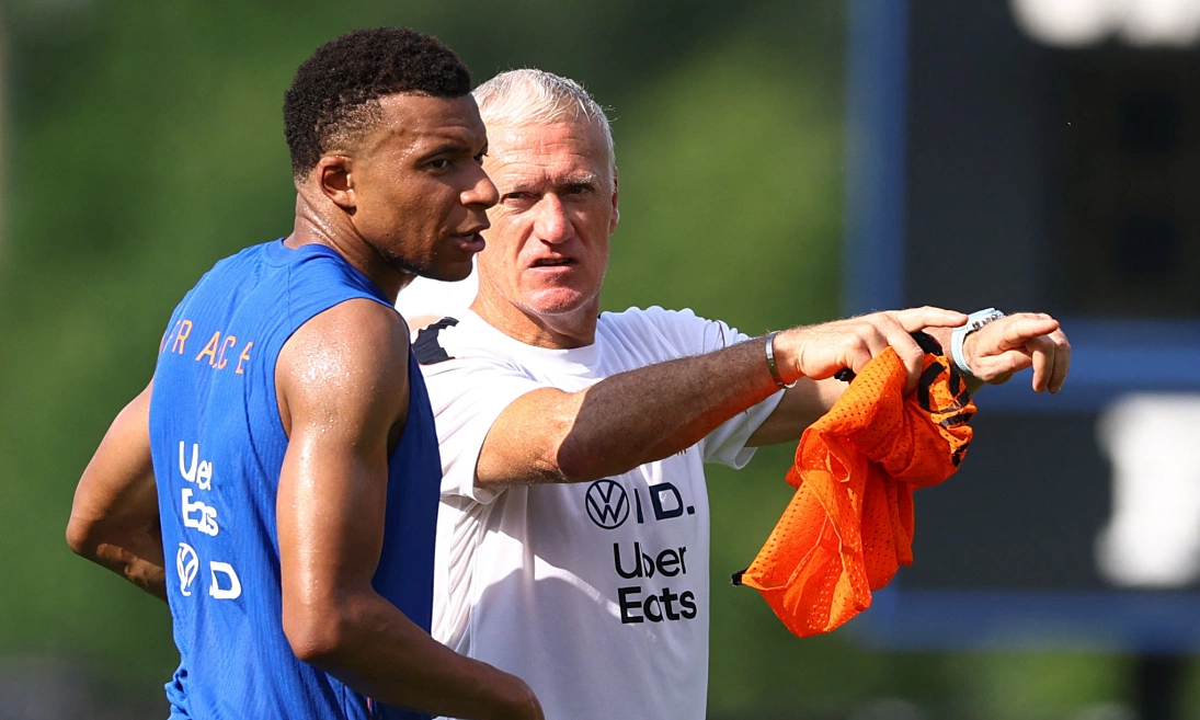 Deschamps: ‘Sự nổi tiếng không làm Mbappe thay đổi’: góc nhìn mới cho người chơi Việt - hình ảnh - betau88.vip
