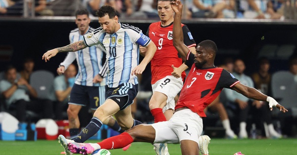 HLV Klopp ‘xin áo’ Mac Allister, ngưỡng mộ Messi: Câu nói khiến fan xúc động - hình ảnh - betau88.vip