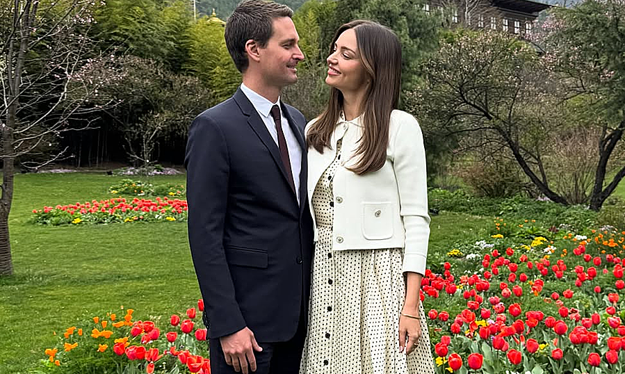 AU88 eSports và Câu Chuyện Từ Thiện Của Miranda Kerr: Xóa Nợ Y Tế Cho Hàng Trăm Nghìn Người - hình ảnh - betau88.vip