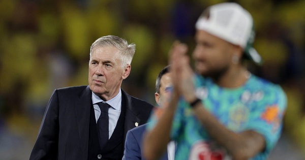 Đội tuyển Brazil bị chất vấn tại sân bay Mỹ: Câu hỏi ‘Ronaldinho đâu?’ gây xôn xao - hình ảnh - betau88.vip