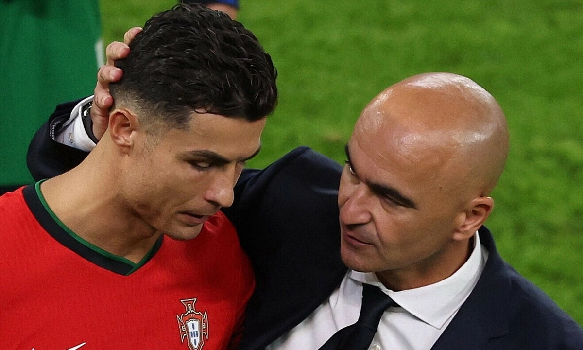 Shearer: ‘HLV Bồ Đào Nha không dám thay Ronaldo’ - hình ảnh - betau88.vip