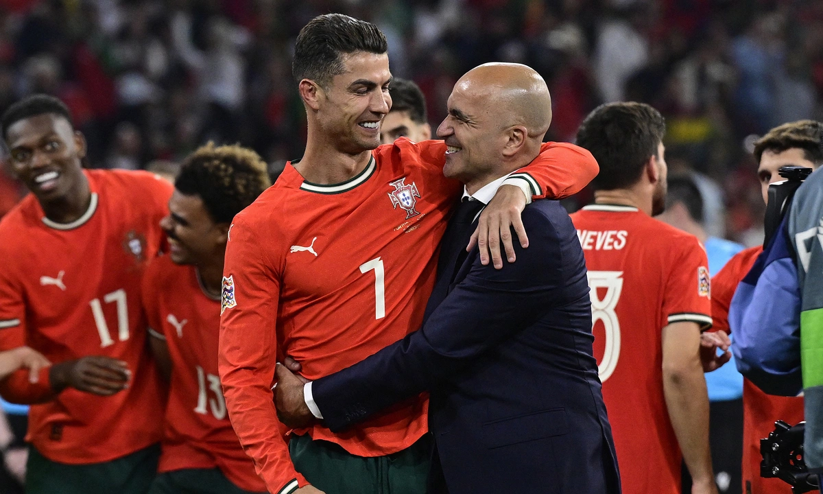 AU88 Slot Game và tin nóng: HLV Martinez đàm phán dẫn dắt Ronaldo tại Al Nassr - hình ảnh - betau88.vip