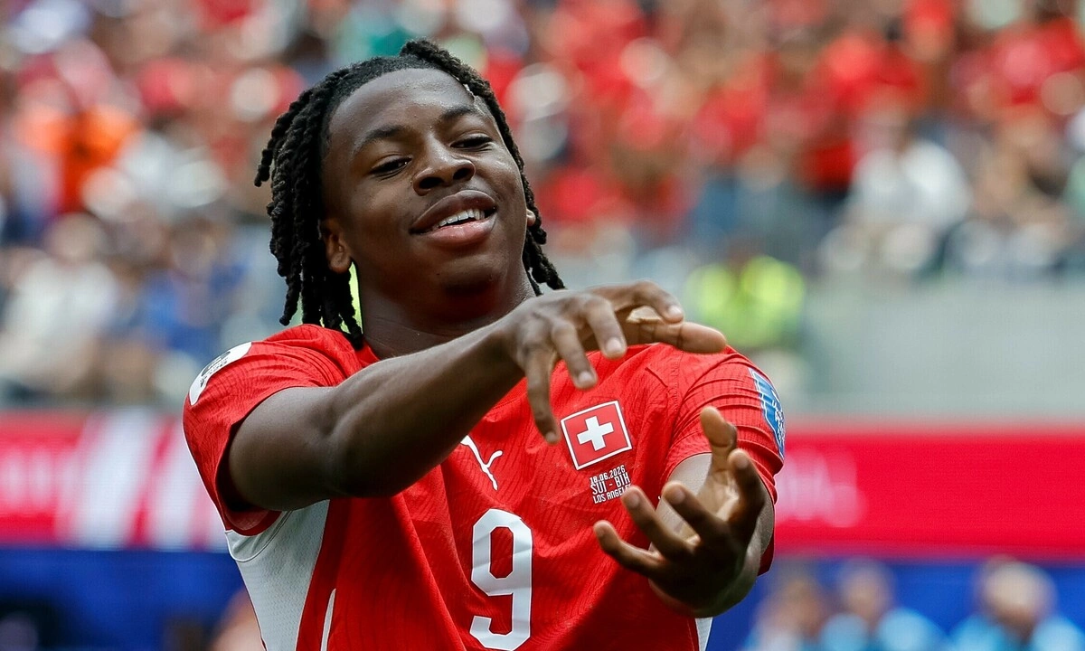 Tiền vệ 20 tuổi Johan Manzambi lập kỷ lục World Cup trong chiến thắng của Thụy Sĩ - hình ảnh - betau88.vip