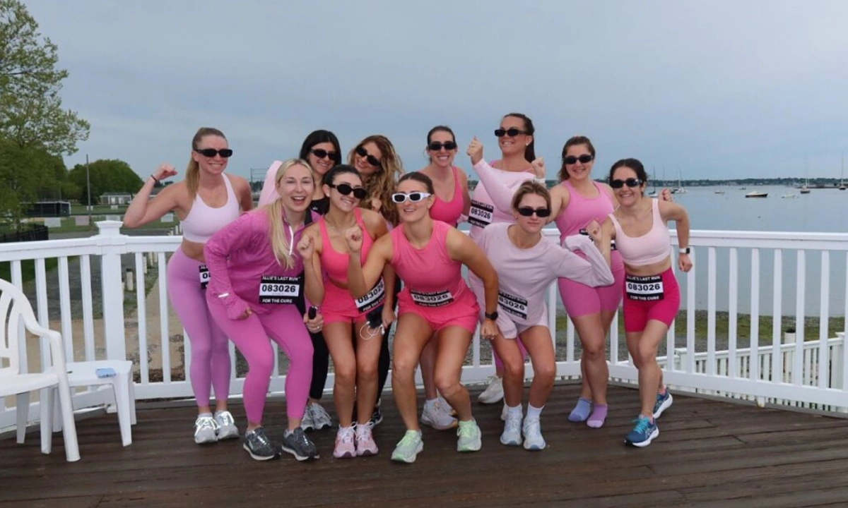 Cô dâu tổ chức tiệc độc thân bằng chạy half marathon – xu hướng mới giữa cộng đồng yêu thể thao - hình ảnh - betau88.vip