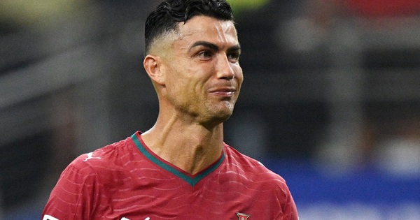 Link vào nhà cái AU88: Khoảnh khắc Ronaldo nghẹn ngào chia tay World Cup lay động triệu fan - hình ảnh - betau88.vip