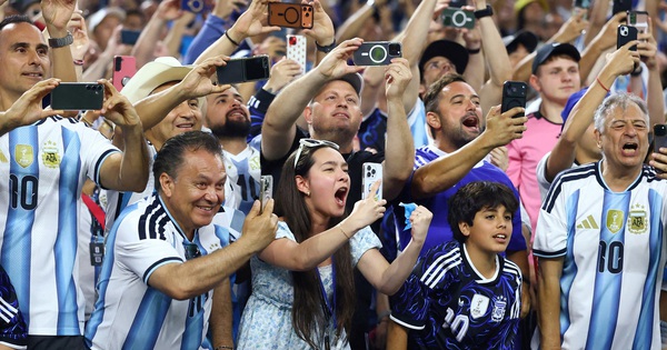 Messi trở về ‘nhà’ trước cuộc gặp Cabo Verde, cơn sốt lên đỉnh điểm - hình ảnh - betau88.vip Messi trở về ‘nhà’ trước cuộc gặp Cabo Verde, cơn sốt lên đỉnh điểm - hình ảnh - betau88.vip