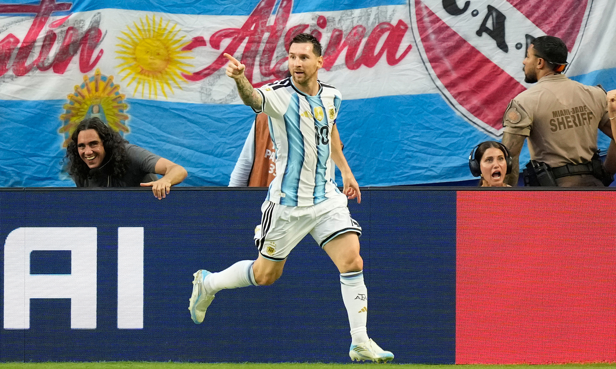 AU88 hỗ trợ 24/7: Messi lập kỷ lục World Cup, Argentina vào tứ kết - hình ảnh - betau88.vip